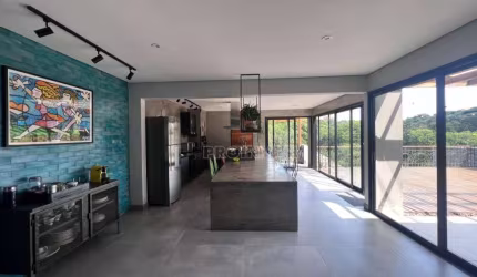 Casa com 3 dormitórios à venda, 200 m² por R$ 1.350.000,00 - Granja Viana - Fazendinha - Km 23 - Carapicuíba/SP