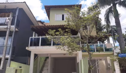 Casa com 3 dormitórios à venda, 170 m² por R$ 645.000,00 - Granja Viana - Cotia/SP