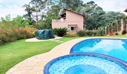 Casa na Granja Viana