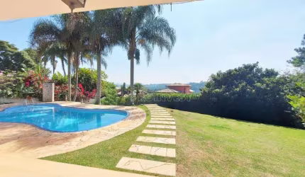 Casa na Granja Viana!!!