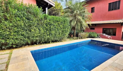 Casa com 4 dormitórios à venda, 300 m² por R$ 1.750.000,00 - Granja Viana - Embu das Artes/SP