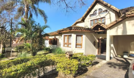 Casa com 3 dormitórios à venda, 293 m² por R$ 1.690.000,00 - Granja Viana - Jandira/SP