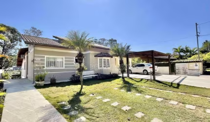 Casa com 5 dormitórios à venda, 400 m² por R$ 2.580.000,00 - Nova Higienópolis - Jandira/SP