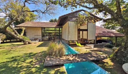 Casa na Granja Viana!!!