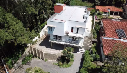 Maravilhosa Casa com 4 quartos e linda vista para o Lago. Granja Viana, Condominio Palos Verdes.