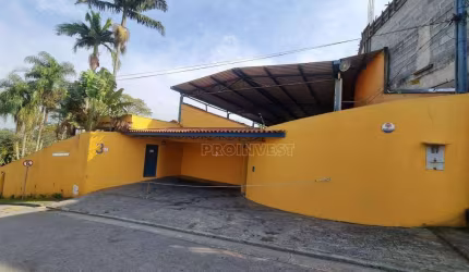 Casa comercial, Espaço Ideal para Escola, Clínica, ou Escritórios na Granja Viana.