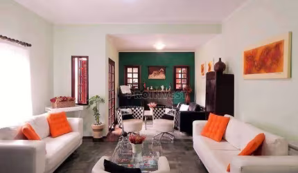 Casa com 3 dormitórios à venda, 297 m² por R$ 799.000,00 - Granja Viana - Carapicuíba/SP