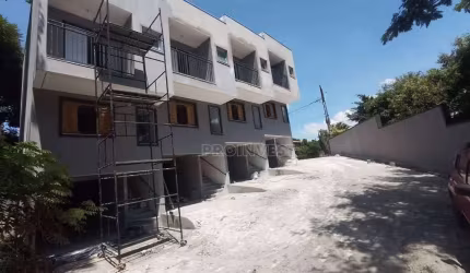 Casa com 2 dormitórios à venda, 106 m² por R$ 460.000,00 - Granja Viana - Cotia/SP