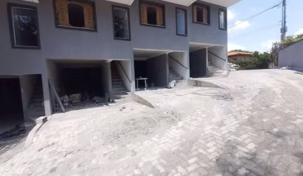 Casa com 2 dormitórios à venda, 104 m² por R$ 440.000,00 - Granja Viana - Km 32 - Cotia/SP