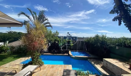 Casa com 3 dormitórios à venda, 293 m² por R$ 2.300.000,00 - Granja Viana - Carapicuíba/SP