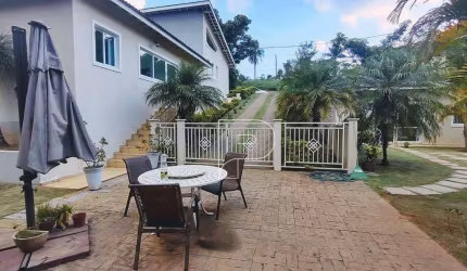 Casa com 3 dormitórios à venda, 265 m² por R$ 1.700.000,00 - Recanto Suíço - Vargem Grande Paulista/SP