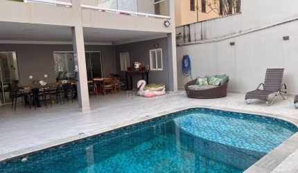 Casa com 4 dormitórios à venda, 319 m² por R$ 2.300.000,00 - Granja Viana - Cotia/SP