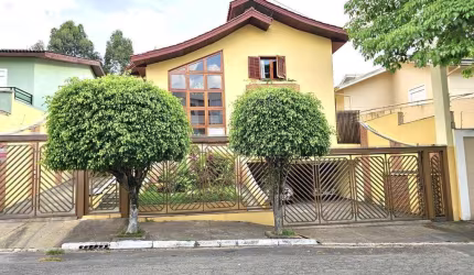 Ótima casa  localizada em  bairro residencial, ruas arborizadas e tranquilas, Parque dos Príncipes Zona Oeste/SP