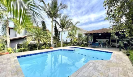 Casa com 4 dormitórios à venda, 380 m² por R$ 1.950.000,00 - Granja Viana - Fazendinha - Km 23 - Carapicuíba/SP