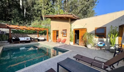 Casa com 3 dormitórios à venda, 248 m² por R$ 1.500.000 - Granja Viana
