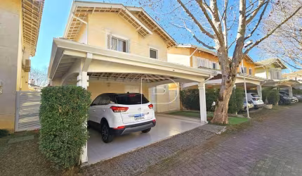 Casa em condomínio na Granja Viana!!!