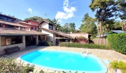 Casa com 3 dormitórios à venda, 390 m² por R$ 1.690.000,00 - Granja Viana - Cotia/SP