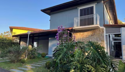 Casa com 4 dormitórios à venda, 303 m² - Granja Viana - Cotia/SP