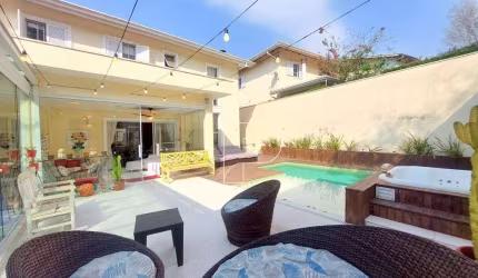 Casa com 4 dormitórios à venda, 297 m² por R$ 3.300.000,00 - Granja Viana - Cotia/SP