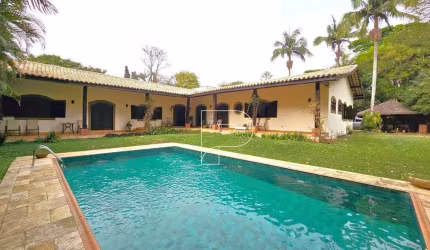 Casa em condomínio na Granja Viana!!!