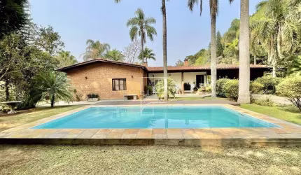 Casa com 4 dormitórios à venda, 400 m² por R$ 1.540.000,00 - Granja Viana - Embu das Artes/SP