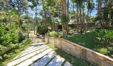 Casa em condomínio na Granja Viana!!!