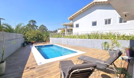 Casa em condomínio na Granja Viana!!!