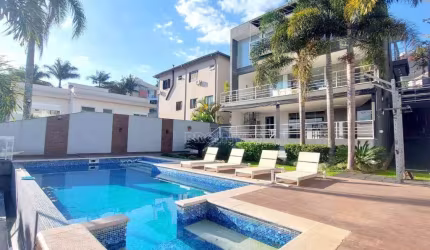 Casa com 4 suítes à venda, 700 m² por R$ 3.700.000 - Granja Viana - Carapicuíba/SP
