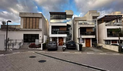 Casa com 4 dormitórios à venda, 150 m² por R$ 1.800.000,00 - Ganja Viana - Cotia/SP