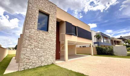 Casa com 4 suítes Alphaville Granja Viana