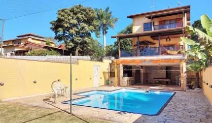 Casa com 3 dormitórios à venda, 460 m² por R$ 1.300.000,00 - Granja Viana - Cotia/SP
