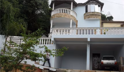 Casa com 3 dormitórios à venda, 270 m² por R$ 900.000,00 - Vila Verde - Itapevi/SP