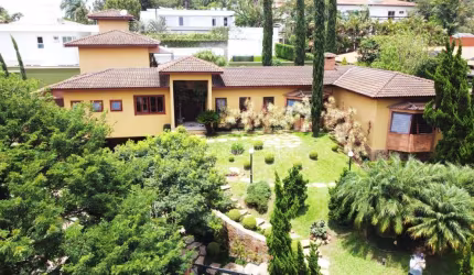 Casa à Venda no Condomínio Palos Verdes