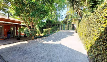 Casa com 3 dormitórios à venda, 400 m² por R$ 2.300.000,00 - Jardim Mediterrâneo - Cotia/SP