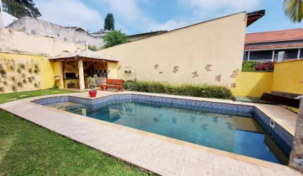 Casa em condomínio na Granja Viana!!!