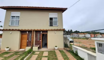 Casa com 02 Dormitórios à Venda, 59 m² por R$ 320.490 - Cotia - SP