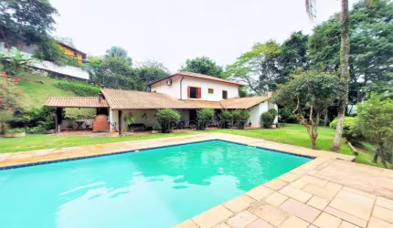 Casa com 3 dormitórios à venda, 478 m² por R$ 1.600.000,00 - Granja Viana - Embu das Artes/SP