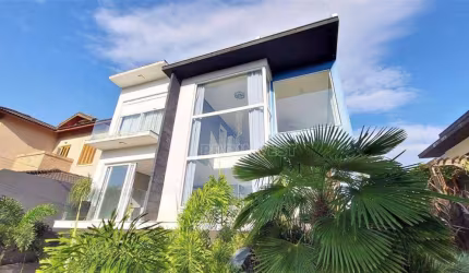 Casa com 4 dormitórios à venda, 438 m² - Golf Village