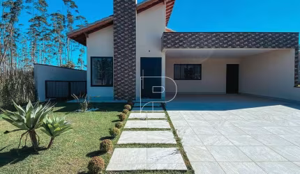 Casa térrea nova, com integração e ótima localização!