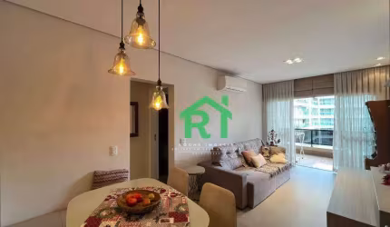 Apartamento à venda na Praia das Pitangueiras I Rocha Imóveis Guarujá.