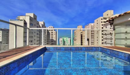 Cobertura Duplex na Praia, vista mar, 2 suítes + suíte de empregada, 1 vaga, Piscina, Churrasqueira, Pitangueiras, Guarujá.
