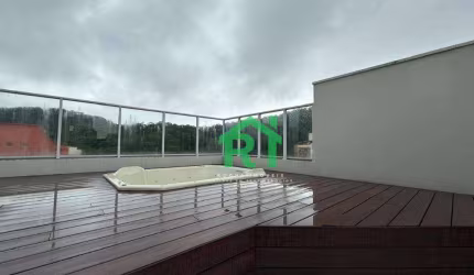 Cobertura a venda em praia das Pitangueiras.