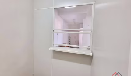 Sala comercial com 3 salas para alugar na Amador Bueno - de 239 ao fim - lado ímpar, 269, Centro, Santos por R$ 1.100