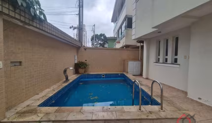 Casa com 3 quartos à venda na Piratininga, 86, Aparecida, Santos por R$ 1.696.000