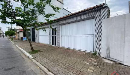 Casa com 4 quartos à venda na 31 de Março, 741, Nova Mirim, Praia Grande por R$ 770.001