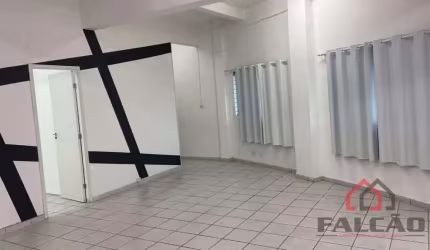 Sala comercial com 3 salas para alugar na da Constituição - de 413 ao fim - lado ímpar, 541, Vila Mathias, Santos por R$ 1.500