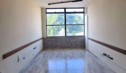 Sala comercial com 1 sala à venda na Rua General Câmara, 5, Centro, Santos por R$ 130.000