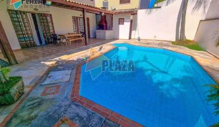Casa 3 dormitórios com 2 suítes à venda, 260 m² por R$ 2.000.000 - Canto do Forte - Praia Grande/SP