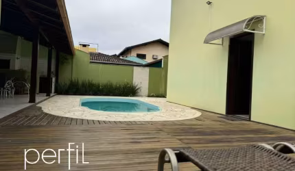 Casa a venda com 280 m2 bairro Iririu - Joinville/SC