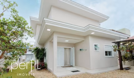 Belissima casa a venda com 260 m2 - divisa do Anita/Floresta - Joinville/SC